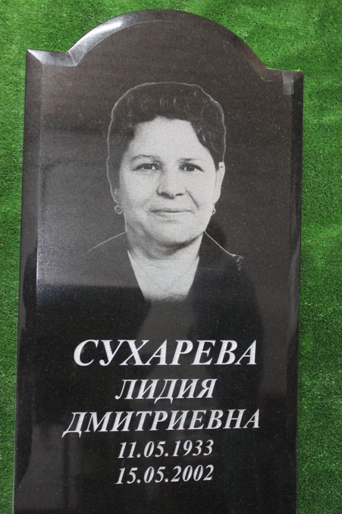 Памятник №001 из черного гранита — фото 5
